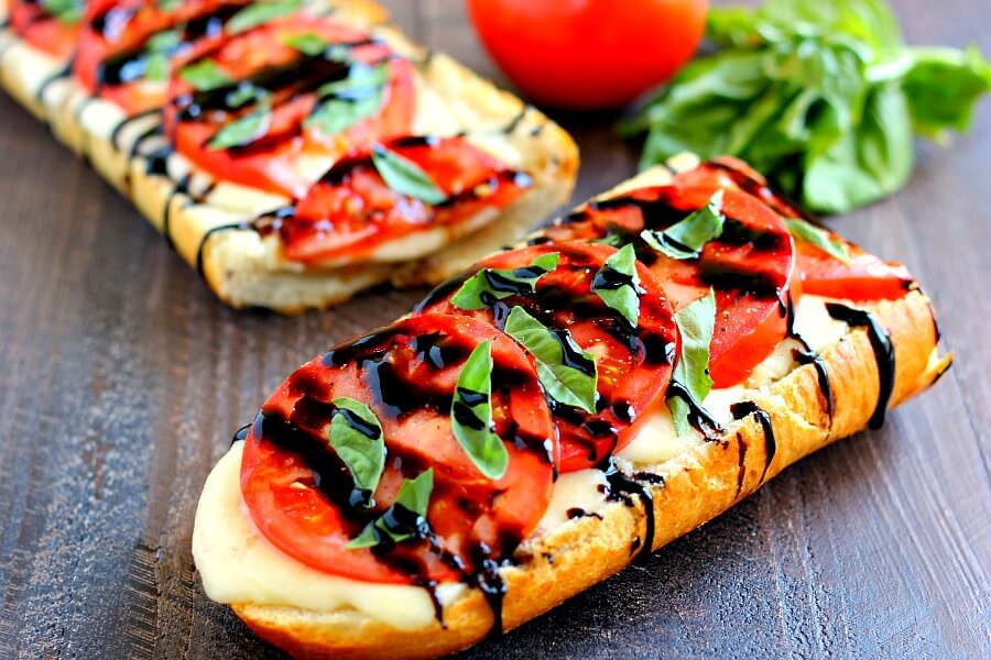 Tomato Bocconcini Garlic Bread